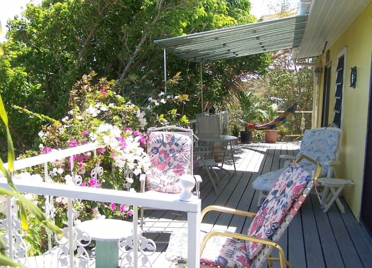 Brisas del Mar pool deck